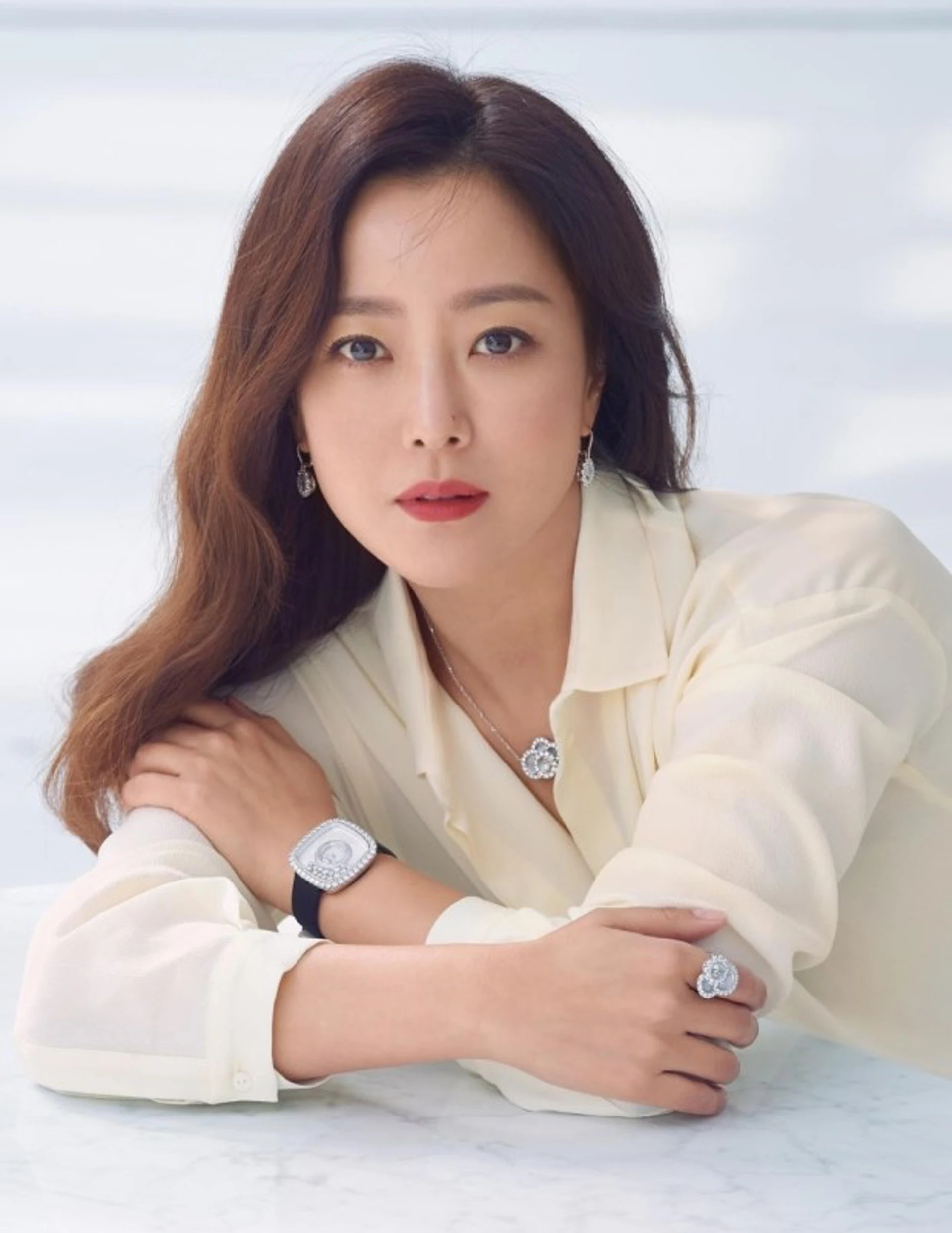 10 mỹ nhân đẹp nhất màn ảnh Hàn: Kim Tae Hee mất hút, số 1 đẹp hơn Song Hye Kyo, Son Ye Jin - Hình 10