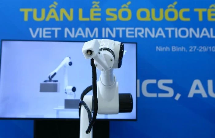 Hà Nội thử nghiệm xe buýt tự hành, robotaxi và robot giao hàng - Hình 3
