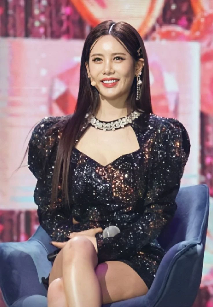 Mỹ nhân thanh khiết gây sốc vì gương mặt cứng đờ lạ lẫm, chuyện gì đang xảy ra? - Hình 3