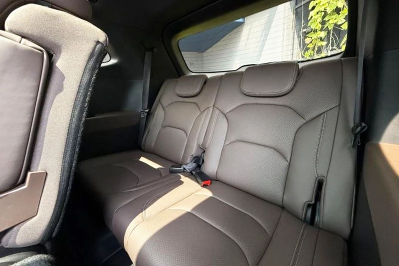 SUV 7 chỗ công suất 204 mã lực, giá hơn 530 triệu đồng - Hình 7