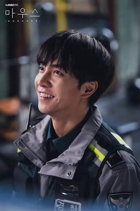 Bộ phim được cả MXH gọi tên sau vụ phát hiện 4 thi thể người mất tích ở Jeju: Sự trùng khớp gây rùng mình - Hình 3