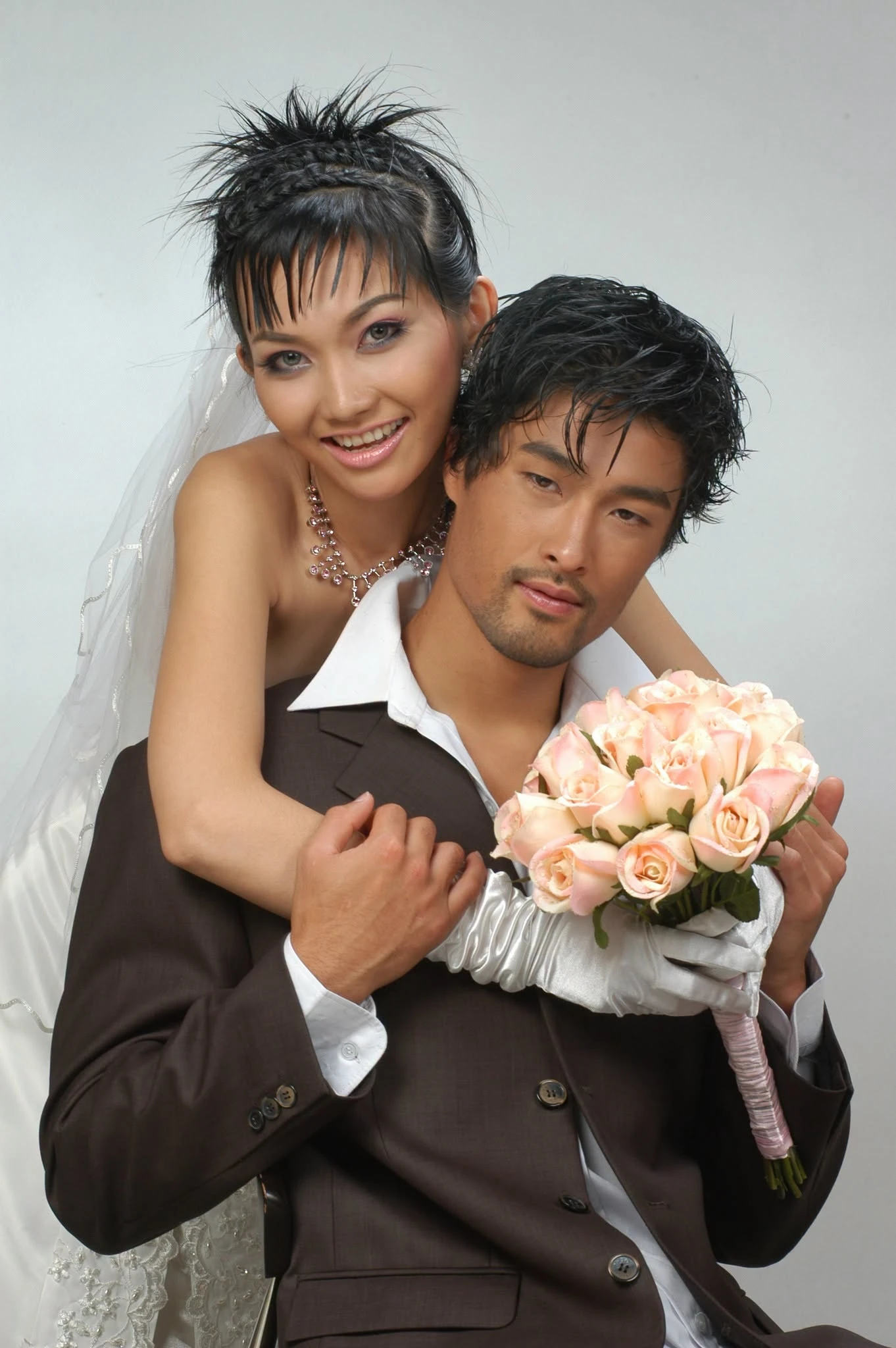 Ảnh Johnny Trí Nguyễn thời mới về Việt Nam hơn 20 năm trước gây chú ý - Hình 9