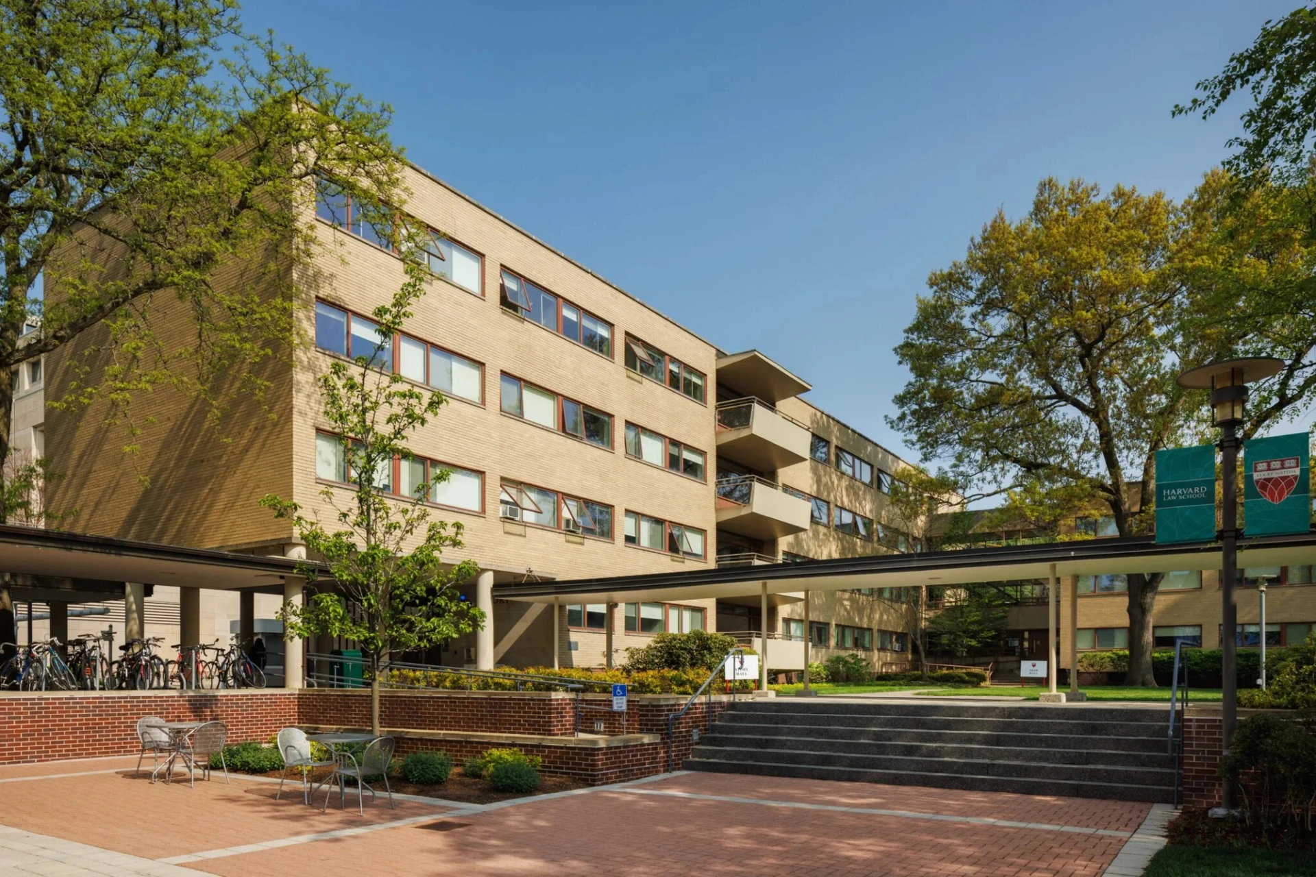 Bên trong KTX ĐH Harvard - ngôi trường nổi tiếng nhất hành tinh có gì? - Hình 5