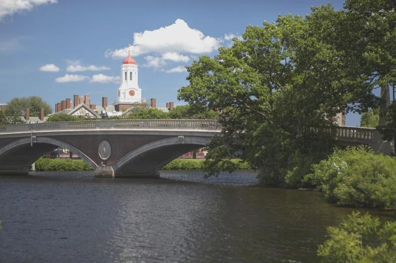 Bên trong KTX ĐH Harvard - ngôi trường nổi tiếng nhất hành tinh có gì? - Hình 8