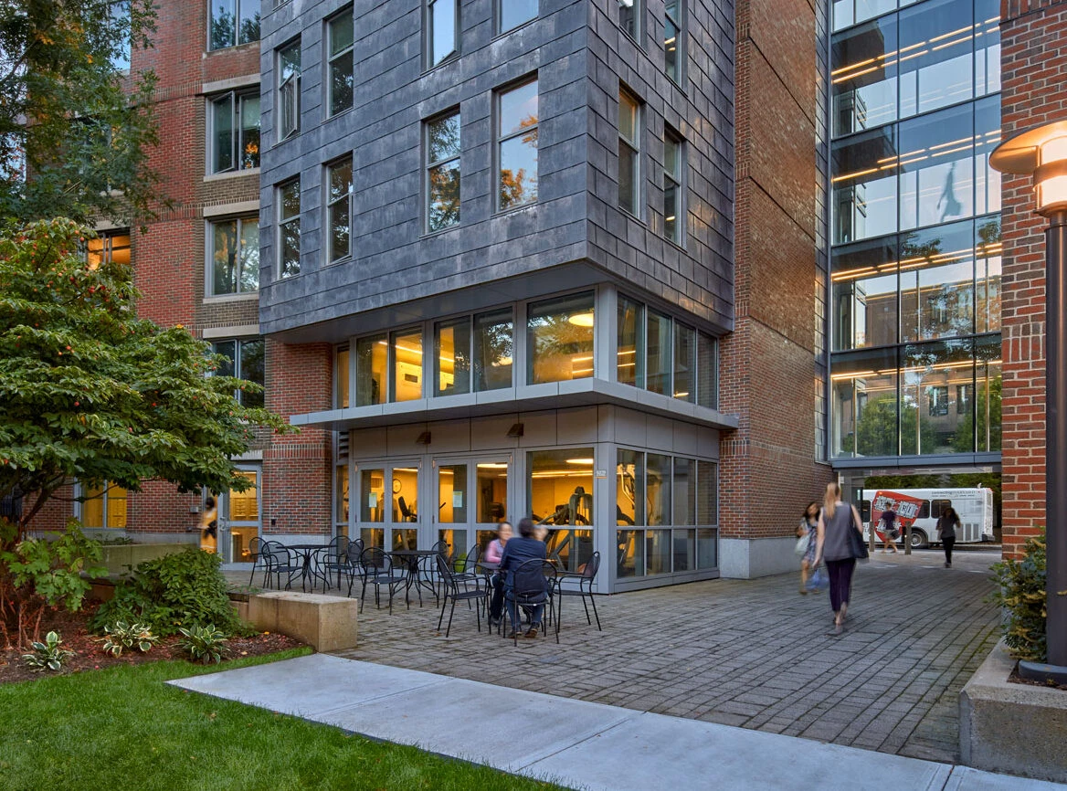 Bên trong KTX ĐH Harvard - ngôi trường nổi tiếng nhất hành tinh có gì? - Hình 3