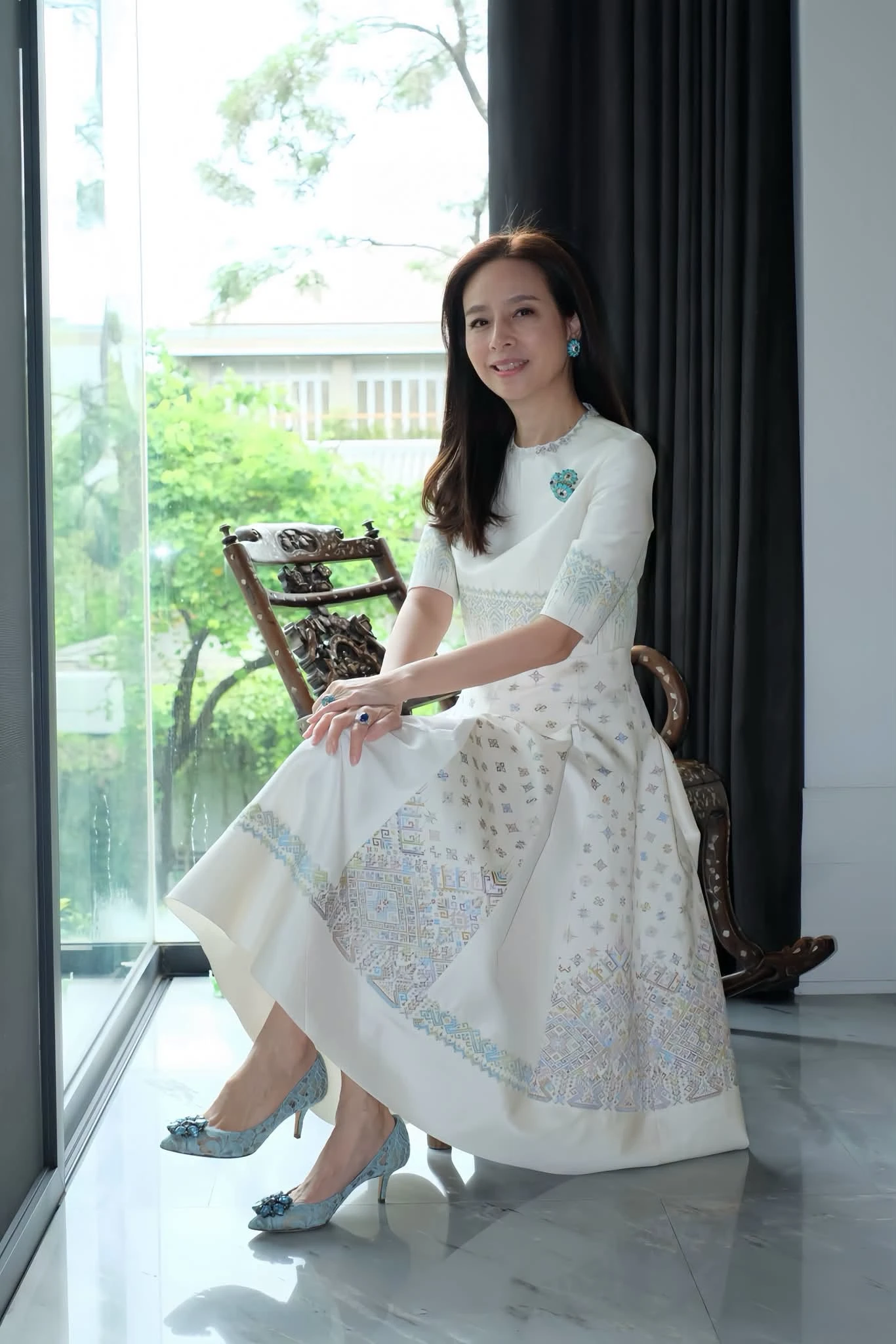 Cách dùng đũa kỳ lạ của Madam Pang - Hình 5