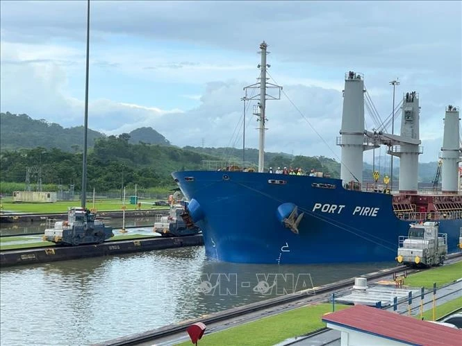 Kênh đào Panama giảm số tàu qua lại do ảnh hưởng của El Nio - Hình 1