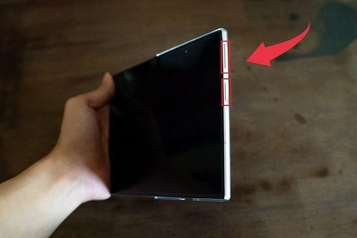 Cách khởi động Galaxy Z Fold 8 nhanh chóng, hiệu quả - Hình 2