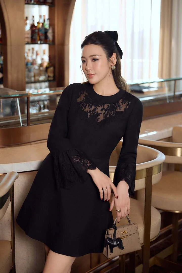 Cuộc sống của Á hậu có gương mặt phúc hậu nhất Việt Nam sau 8 năm lấy chồng - Hình 4