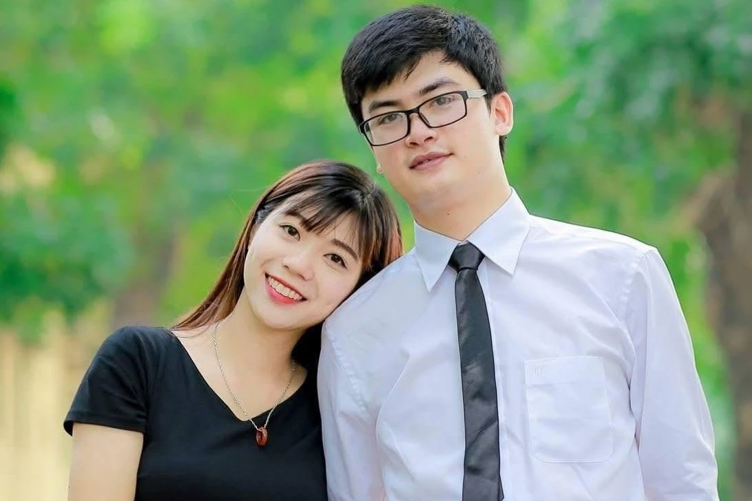 Mạnh dạn gửi kết bạn Facebook, cô gái làm vợ cựu thí sinh Olympia - Hình 1