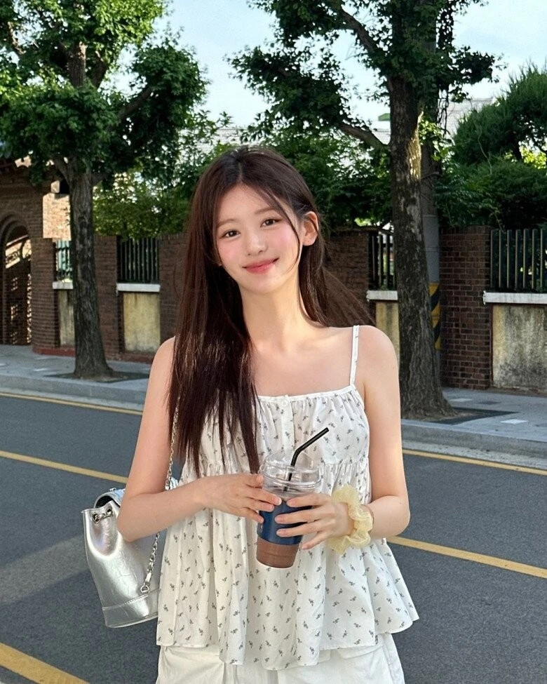 7 thói quen tưởng vô hại nhưng đang âm thầm bào mòn collagen, khiến làn da phụ nữ lão hóa phi mã - Hình 6