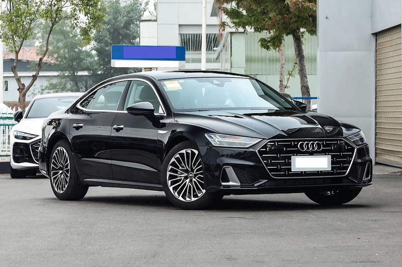 Xe sedan hạng sang công suất 340 mã lực, giá hơn 1,6 tỷ đồng - Hình 1