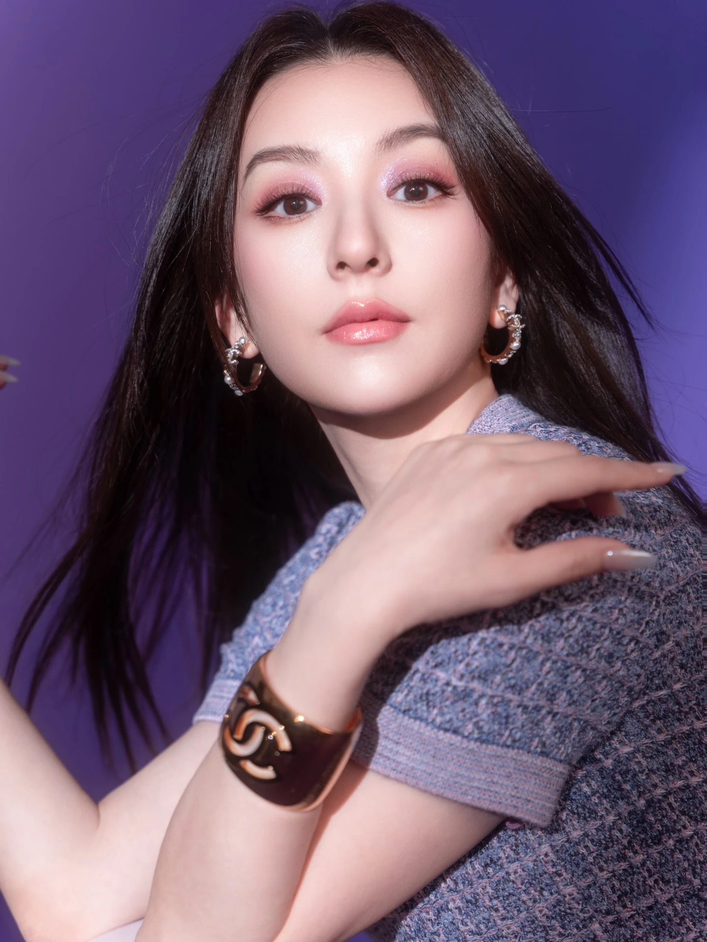Căn nhà lụp xụp ở quê của lọ lem showbiz lấy đại gia hơn 22 tuổi, mỗi tháng được phát 730 triệu tiền tiêu vặt - Hình 7
