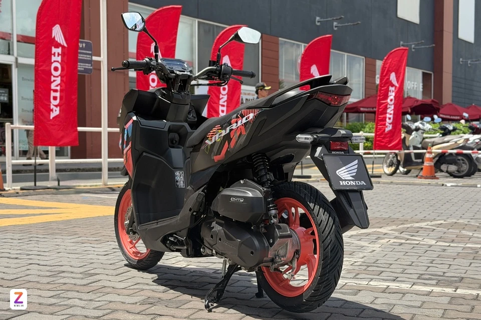 Ngắm Honda Vario 125 bản ghi đông trần, giá 43,7 triệu đồng - Hình 3