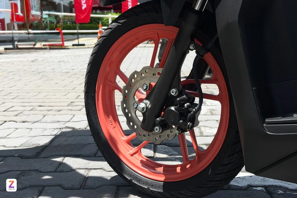 Ngắm Honda Vario 125 bản ghi đông trần, giá 43,7 triệu đồng - Hình 8