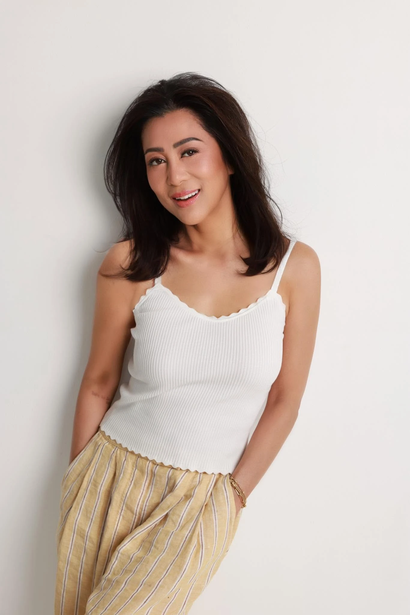 Nghệ sĩ U65 có body sexy như gái đôi mươi, chủ động cầu hôn lại chồng cũ - Hình 2