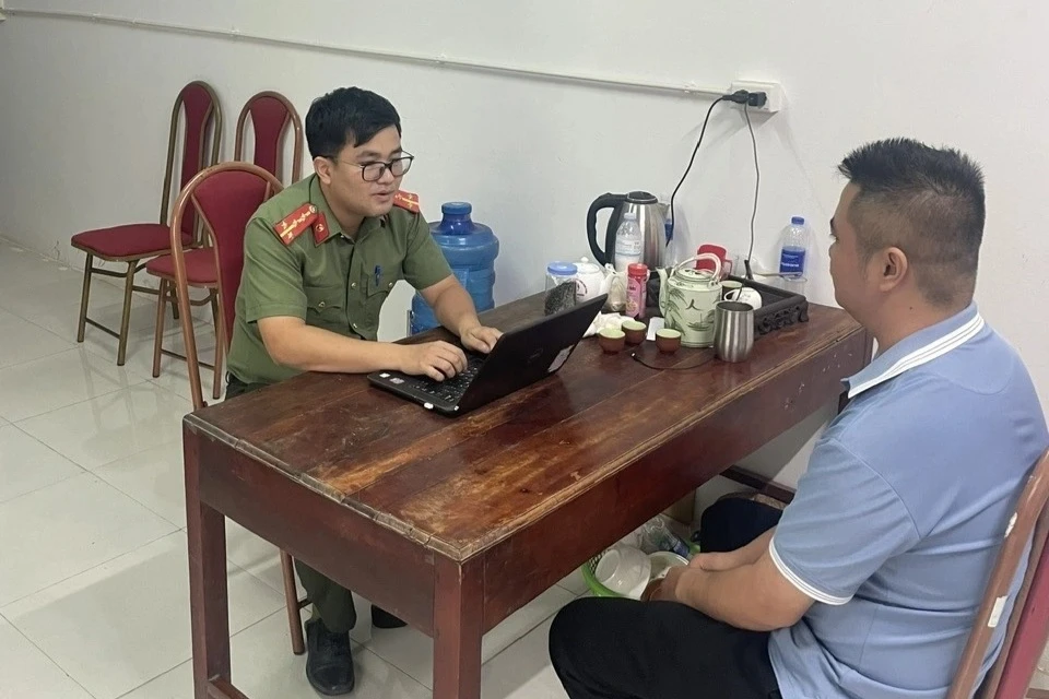 Nhắc nhở 10 người hay tương tác với tài khoản phản động Hoàng Dũng - Hình 1