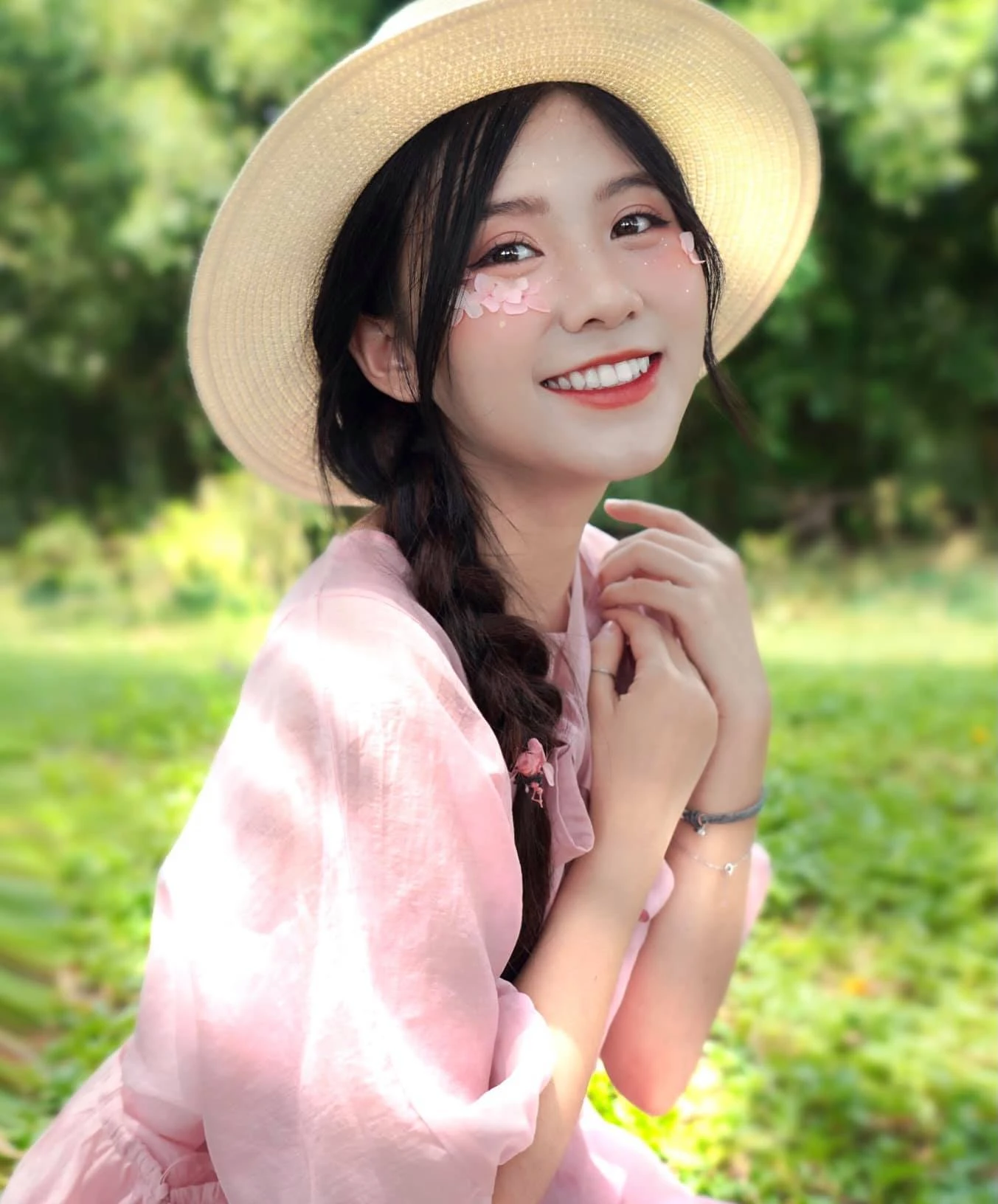 Thần Tài nâng khăn sửa túi sau ngày 4/8/2026, 3 con giáp xòe tay hứng mưa vàng mưa bạc, công việc thuận lợi, nắm trong tay sổ tiết kiệm bạc tỷ - Hình 3