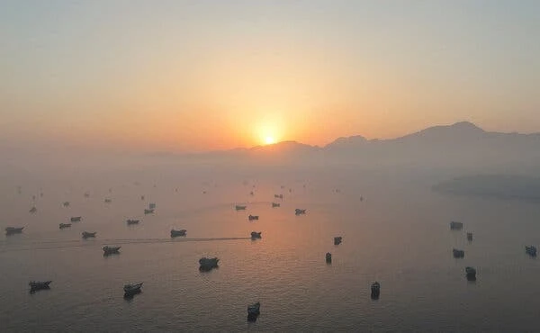 Iran sẽ củng cố quyền kiểm soát Hormuz nếu đạt thỏa thuận với Oman - Hình 1
