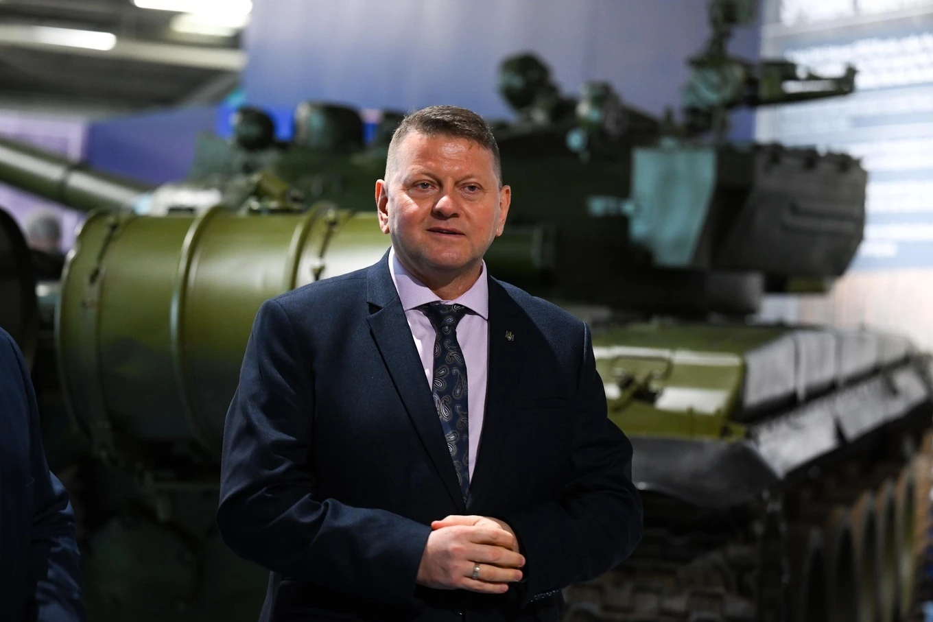 Quan chức Ukraine thừa nhận Kiev khó vào NATO - Hình 1