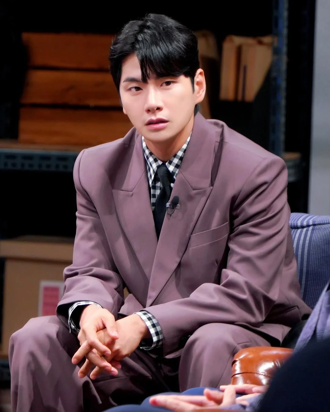 Truyền thông Hàn đồng loạt đưa tin về đoạn clip thân mật giữa Lee Yi Kyung và 1 mỹ nhân Việt - Hình 4