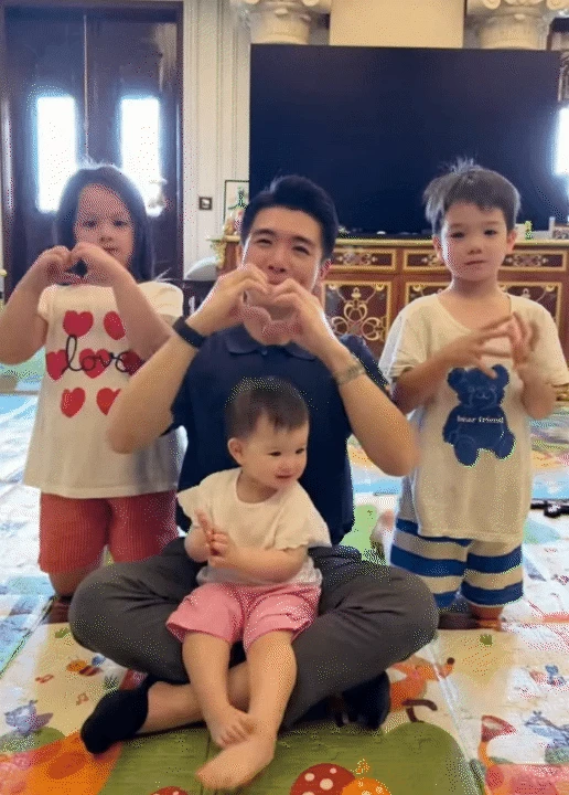 Bố đơn thân nghìn tỷ Đỗ Quang Vinh khoe công chúa út hơn 1 tuổi: Cục Bông trắng muốt, giống ba như tạc, bám ba nhất nhà - Hình 13