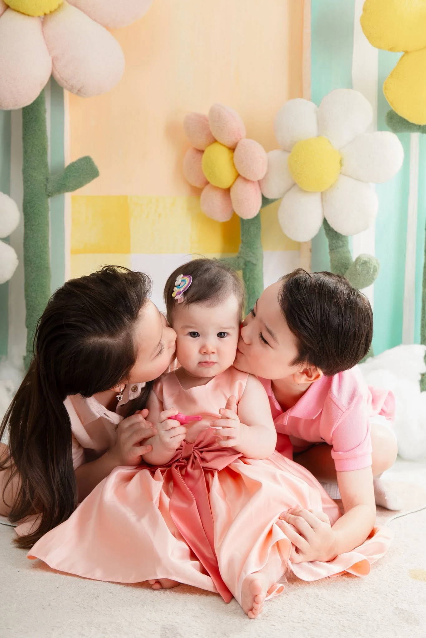 Bố đơn thân nghìn tỷ Đỗ Quang Vinh khoe công chúa út hơn 1 tuổi: Cục Bông trắng muốt, giống ba như tạc, bám ba nhất nhà - Hình 5