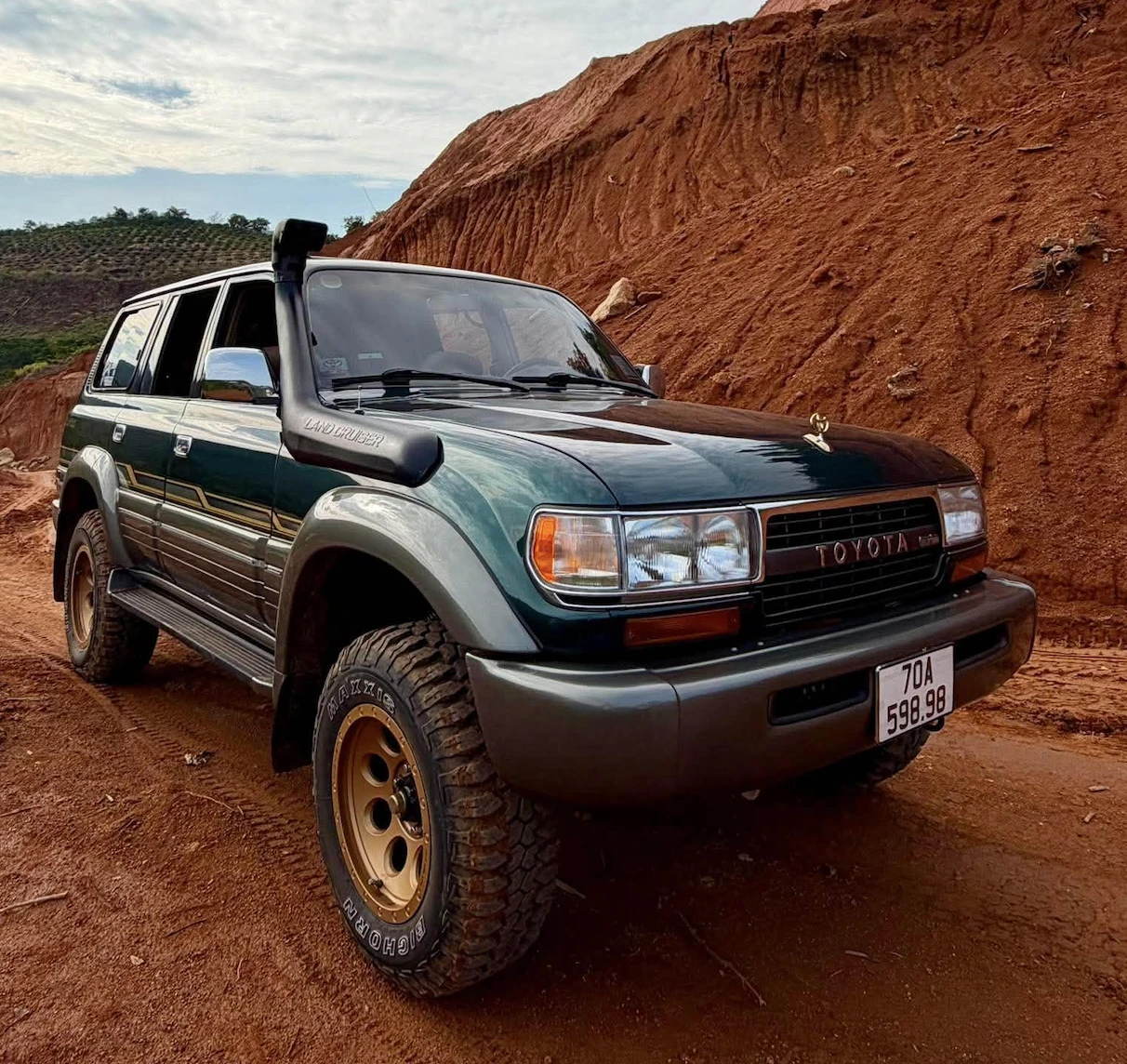 Dân chơi 9X hồi sinh Land Cruiser LC80 1995, săn 200 phụ tùng khắp thế giới - Hình 9