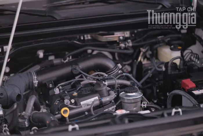 Toyota Land Cruiser FJ giá 1,198 tỷ đồng: Đắt nhưng có lợi thế một mình một sân - Hình 2