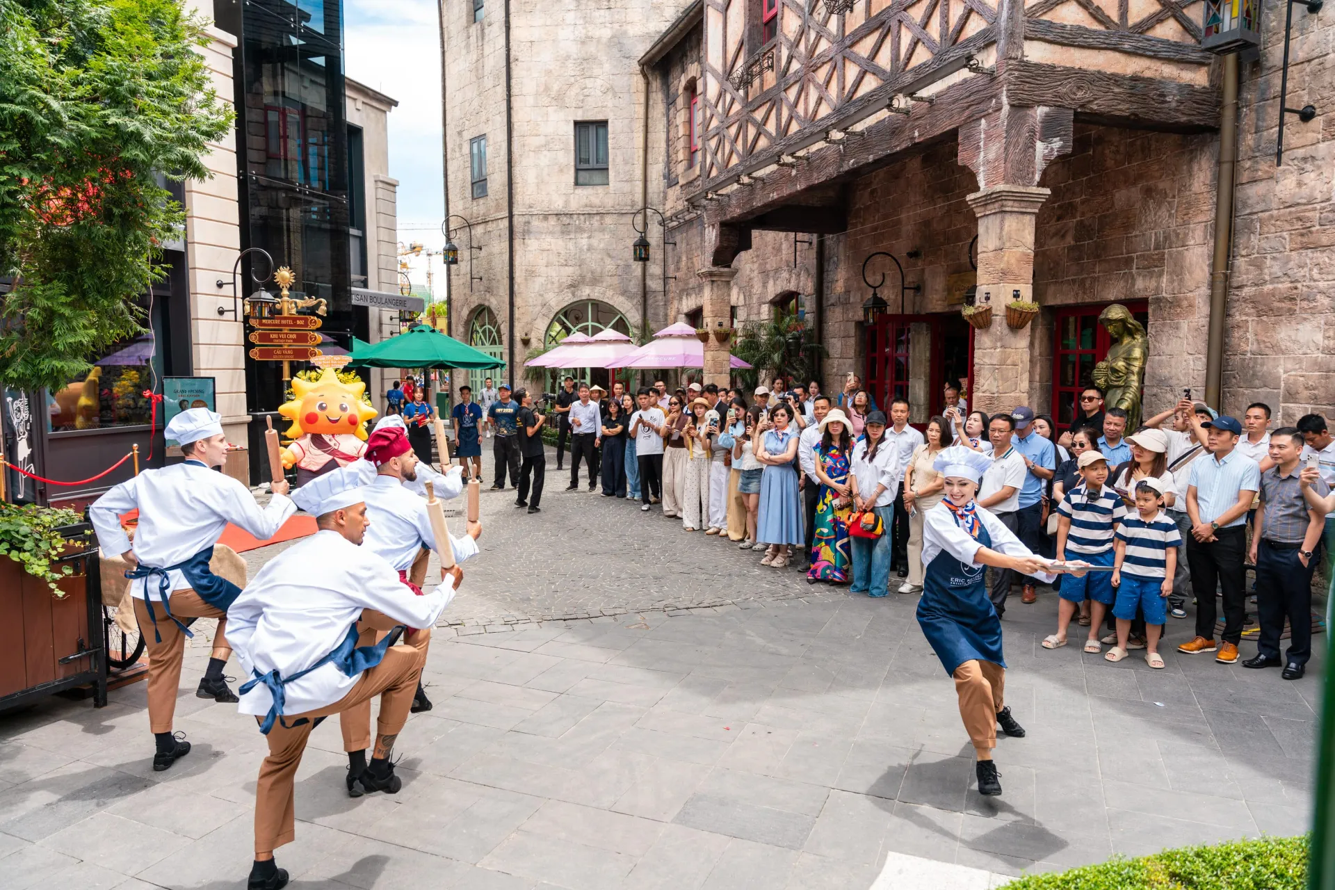 Bật mí bản đồ ẩm thực quốc tế lừng danh tại Ba Na Hills - Hình 2