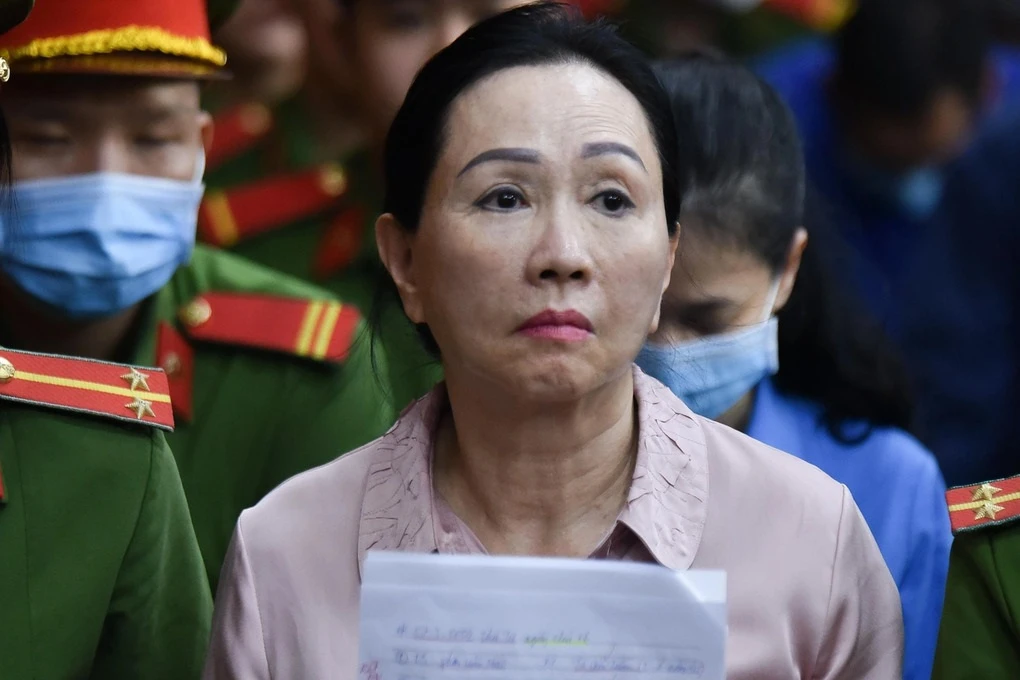 Bộ trang sức kim cương 25 tỷ đồng của bà Trương Mỹ Lan bị mất hóa đơn - Hình 1