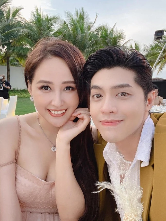 Ca sĩ Việt 3 lần nhận đề cử đẹp nhất thế giới: Đẹp trai đến mức 1 Hoa hậu nhận chồng, 20 năm trẻ mãi không già - Hình 5