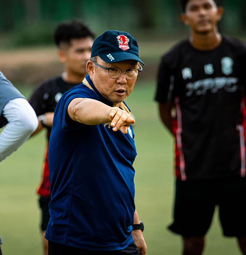 HLV Park Hang Seo lần đầu nói về quyết định đến Thai League - Hình 2