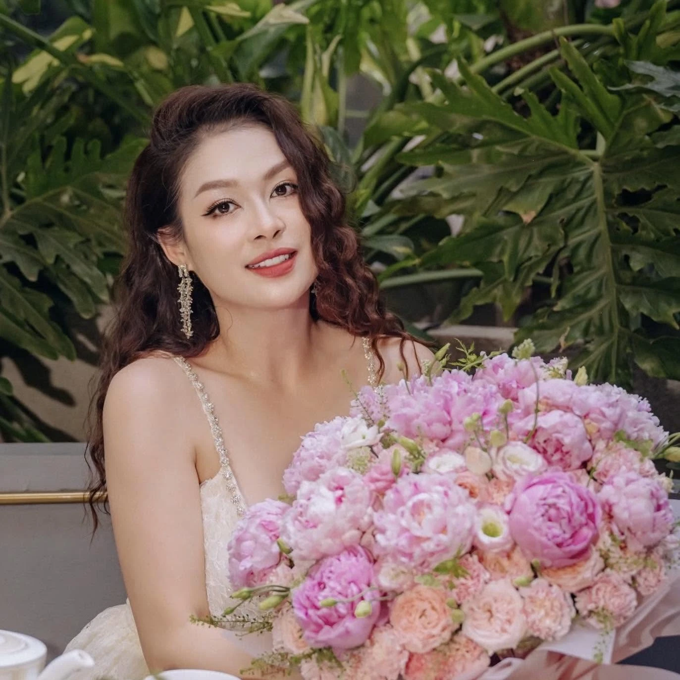 Mỹ nhân ghê gớm nhất Hoa Cỏ May sau 25 năm: Nhan sắc thăng hạng sau biến cố, đẹp hơn thời mới vào nghề - Hình 6