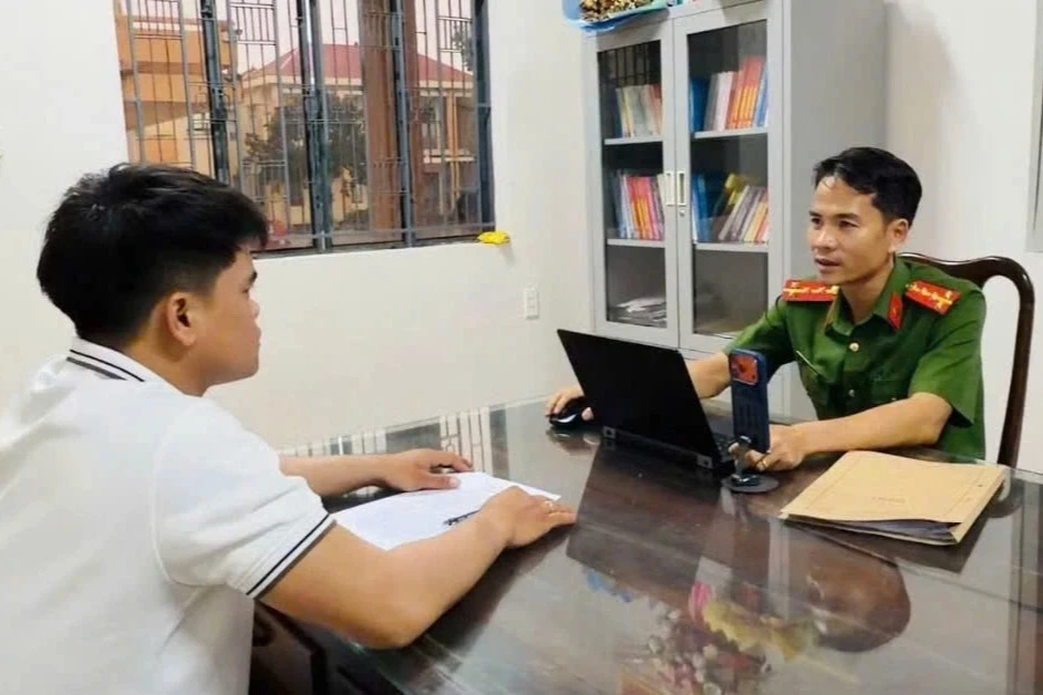Tạm giữ đối tượng bạo hành con gái của nhân tình ở Đồng Nai - Hình 1