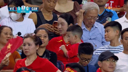 Camera tóm trọn khoảnh khắc chân thực của Chu Thanh Huyền trên sân Mỹ Đình - Hình 2