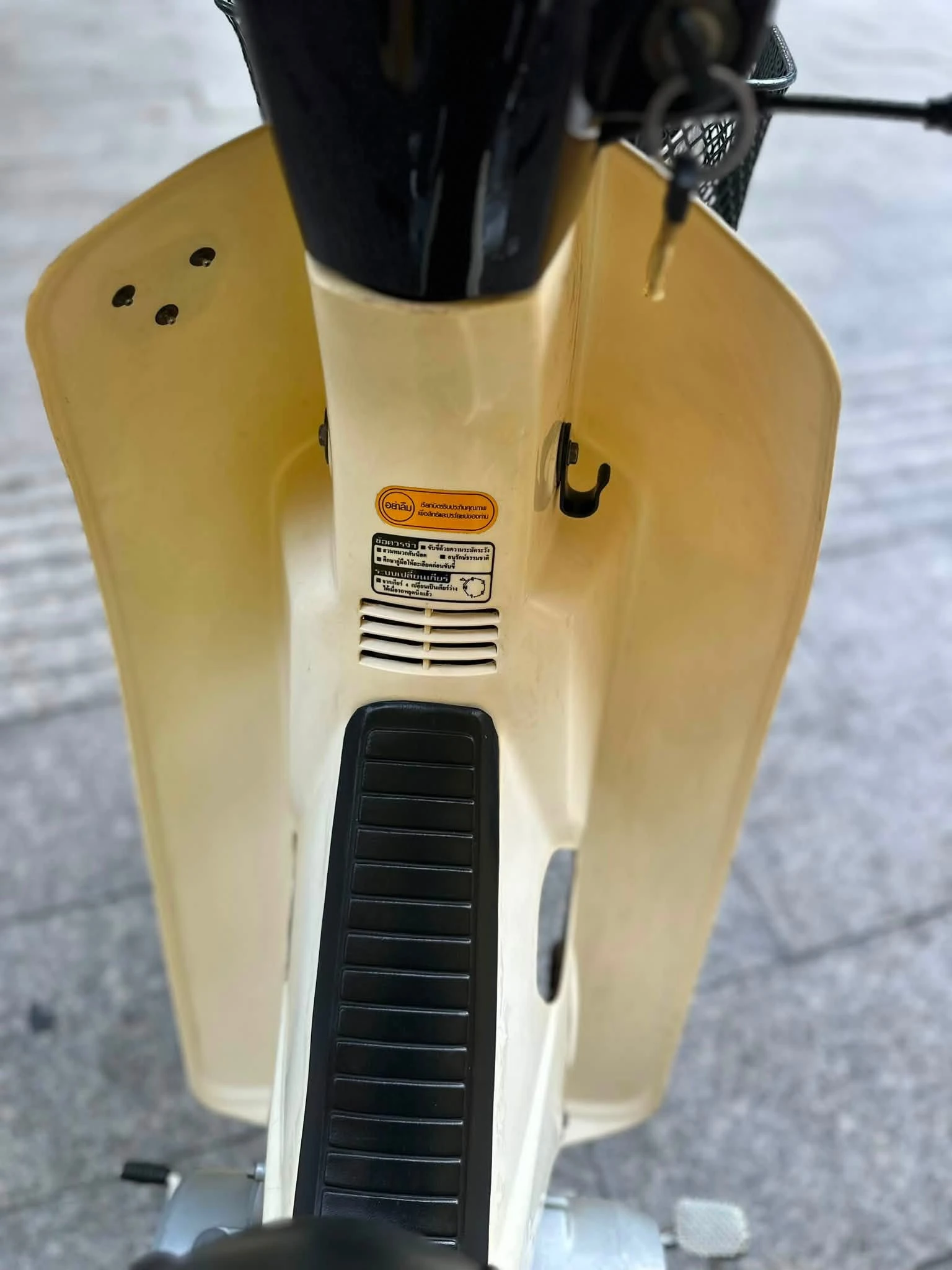 Honda Dream Thái 7 số hơn 30 năm tuổi, sơn zin giá 120 triệu đồng - Hình 9
