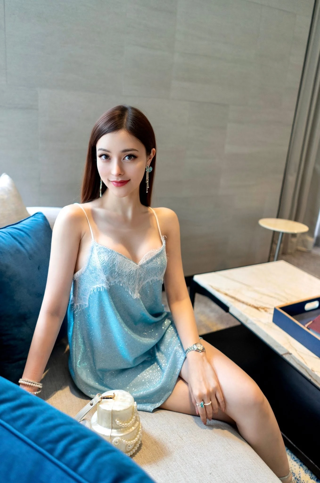 Nữ cơ trưởng đẹp nhất lịch sử hàng không giờ ra sao? - Hình 8