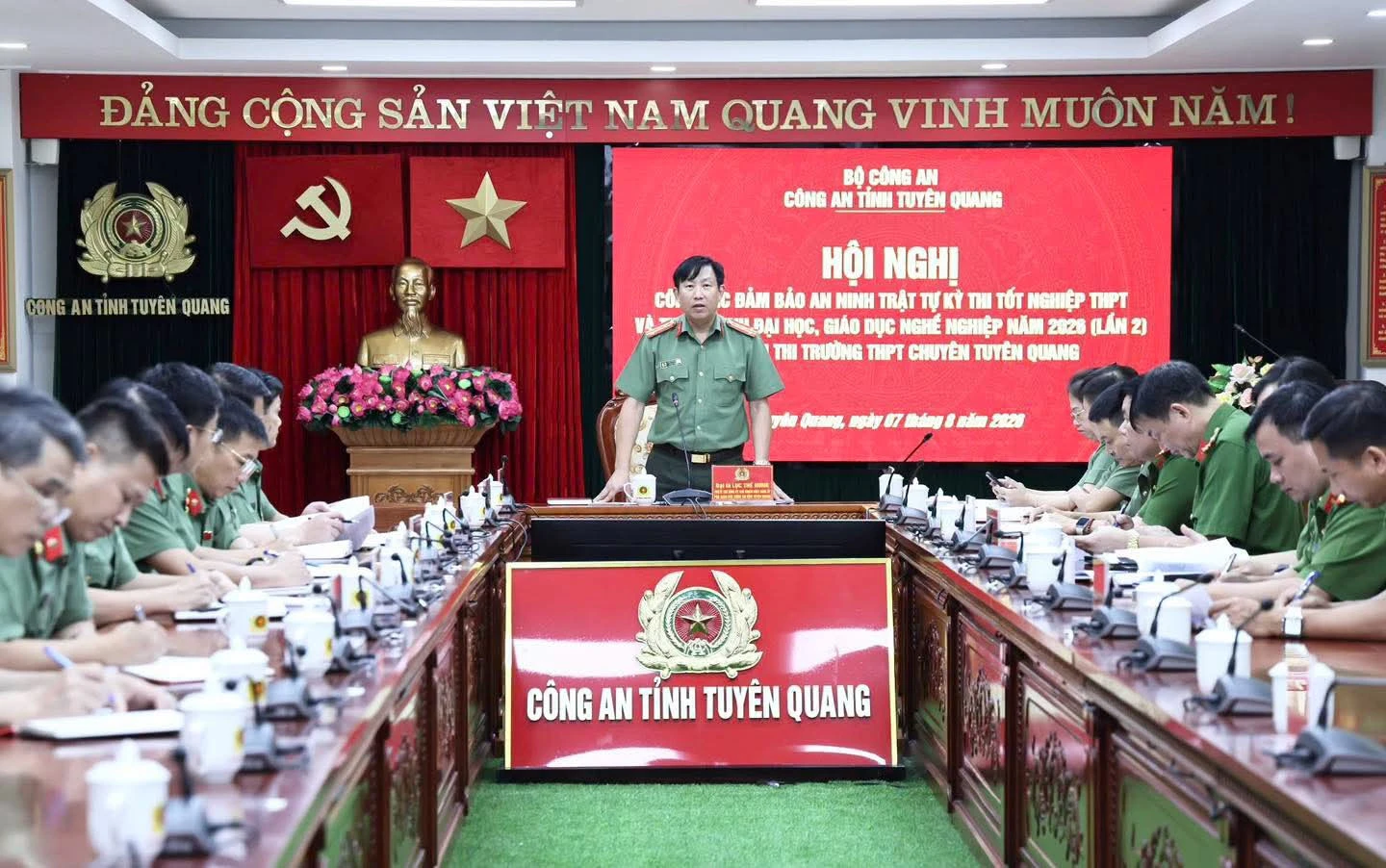 Yêu cầu của đại tá công an liên quan kỳ thi lại ở trường chuyên Tuyên Quang - Hình 1