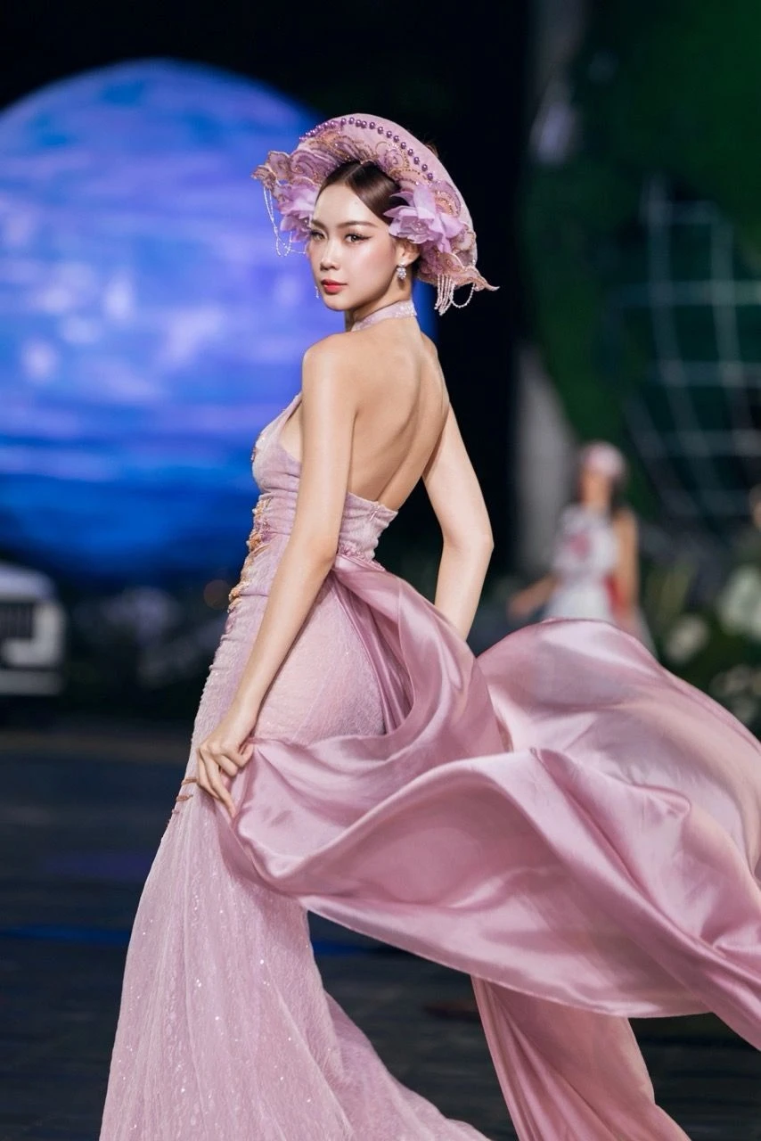 Bảo Ngọc lọt top phần thi quan trọng, tiến gần vương miện Hoa hậu Thế giới - Hình 1