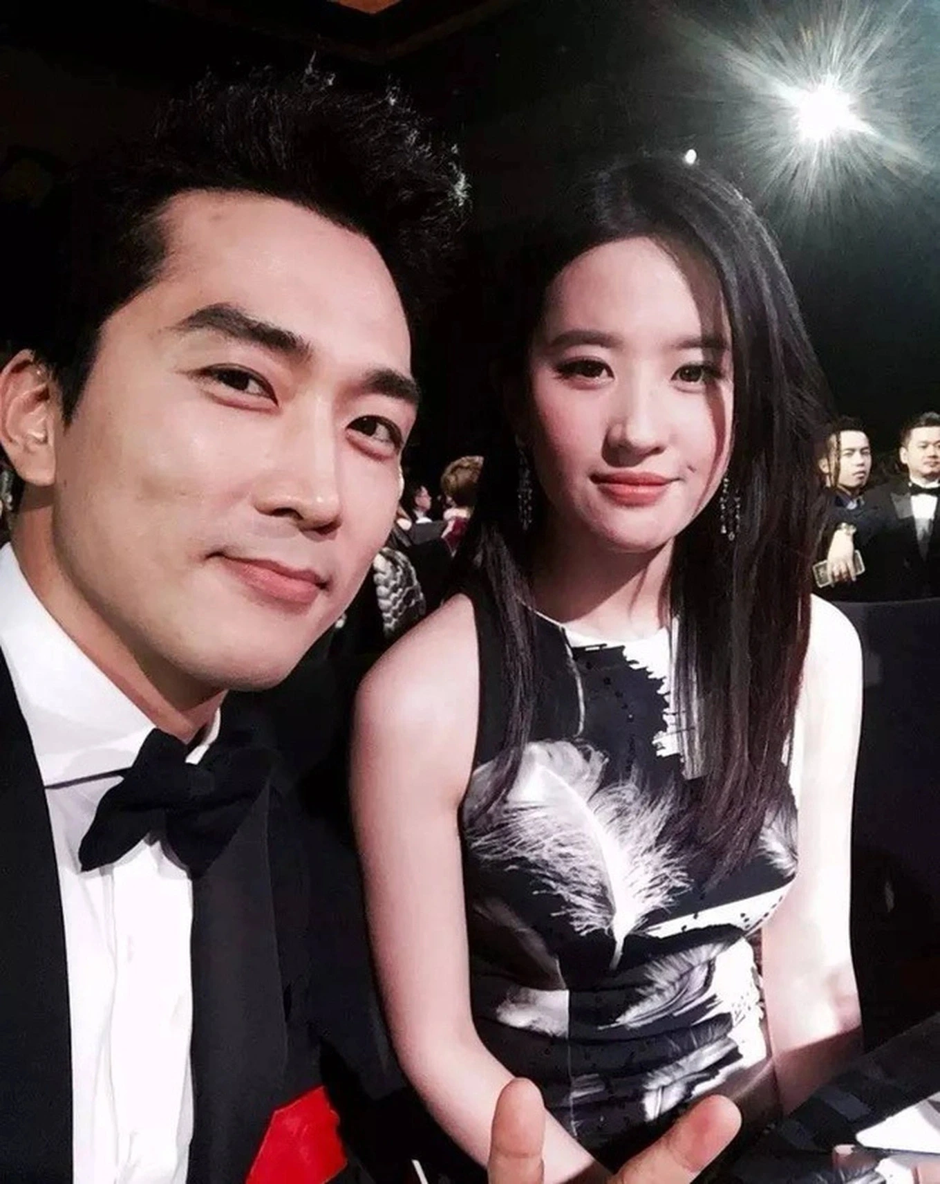 Hoá ra đây là lý do Lưu Diệc Phi vội chia tay Song Seung Hun? - Hình 6