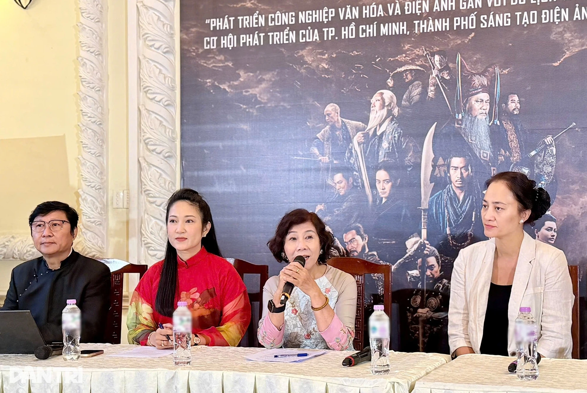 NSX Hộ linh tráng sĩ: Làm phim không thể cầu xin lòng thương của khán giả - Hình 2