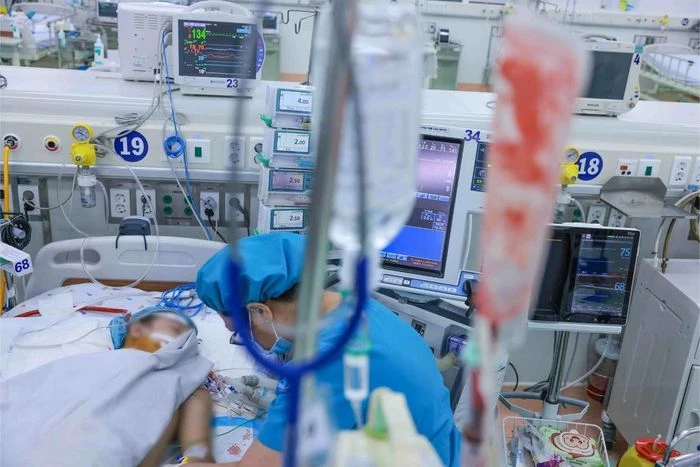 Sốt xuất huyết ở người trẻ vẫn có thể diễn tiến nặng - Hình 3