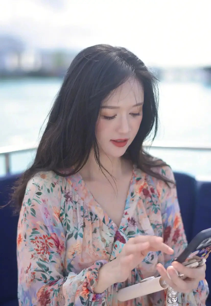 Tận mắt thấy nhan sắc Trần Kiều Ân ngoài đời mà ngớ cả người - Hình 3
