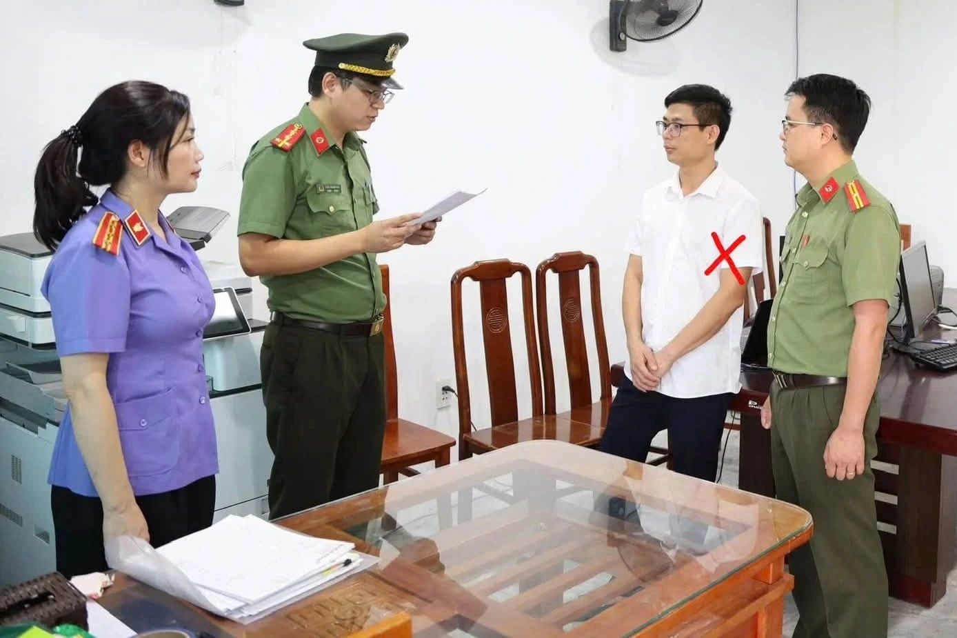 Khởi tố nhóm đối tượng làm giả hồ sơ mua nhà ở xã hội tại Phú Thọ - Hình 2