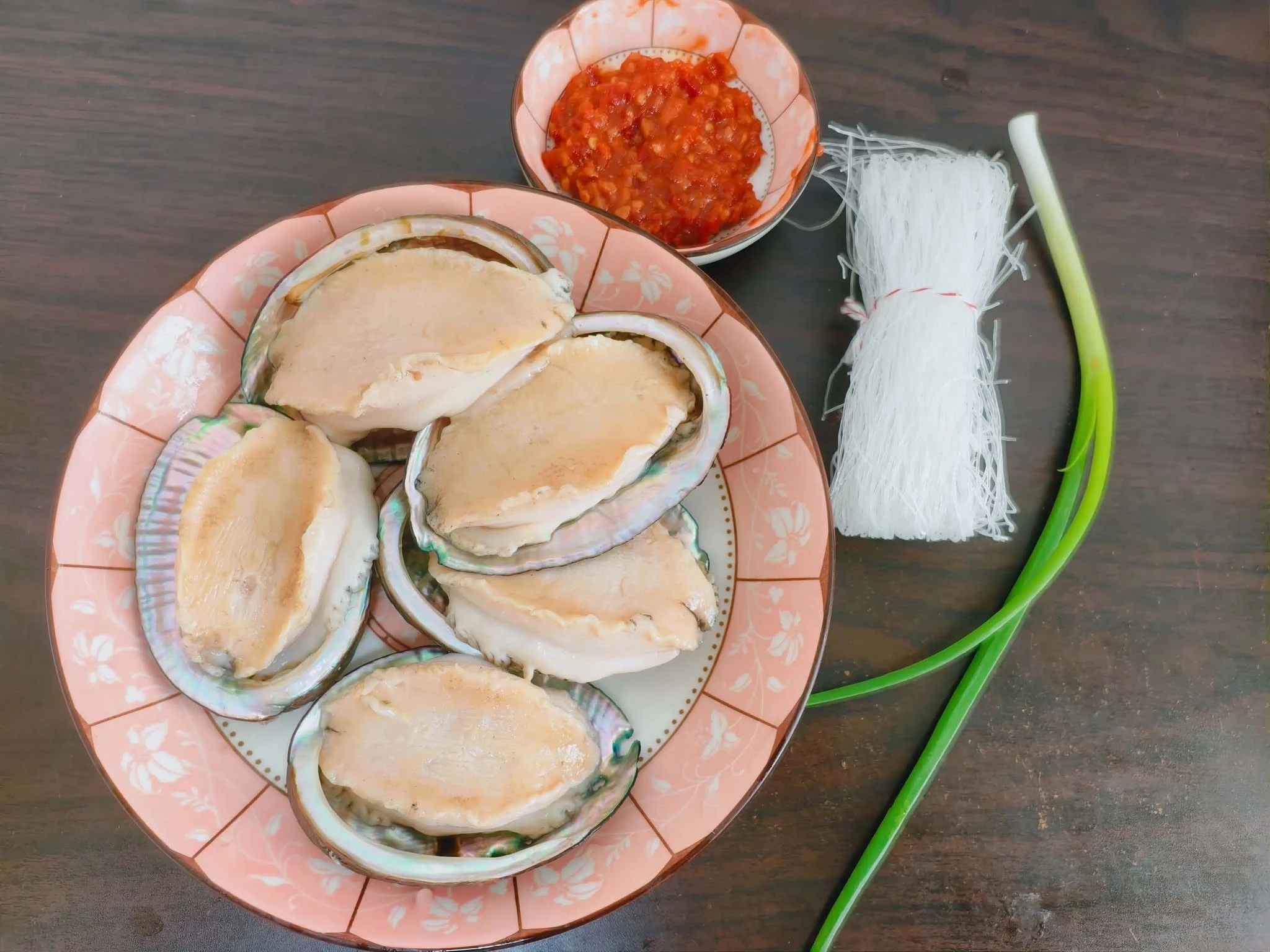 Không phải cá vược hay cá thu, đây mới là loại hải sản bổ dưỡng nên ăn vào mùa thu: Công thức nấu dễ nhất - Hình 2