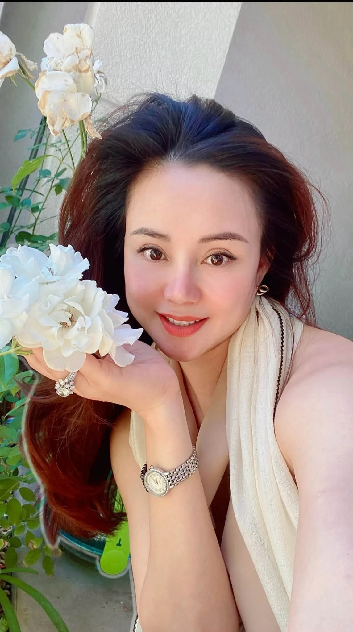 MC Hoài Anh VTV đẹp nền nã, Cục trưởng Xuân Bắc chống ngập giữa đêm - Hình 7