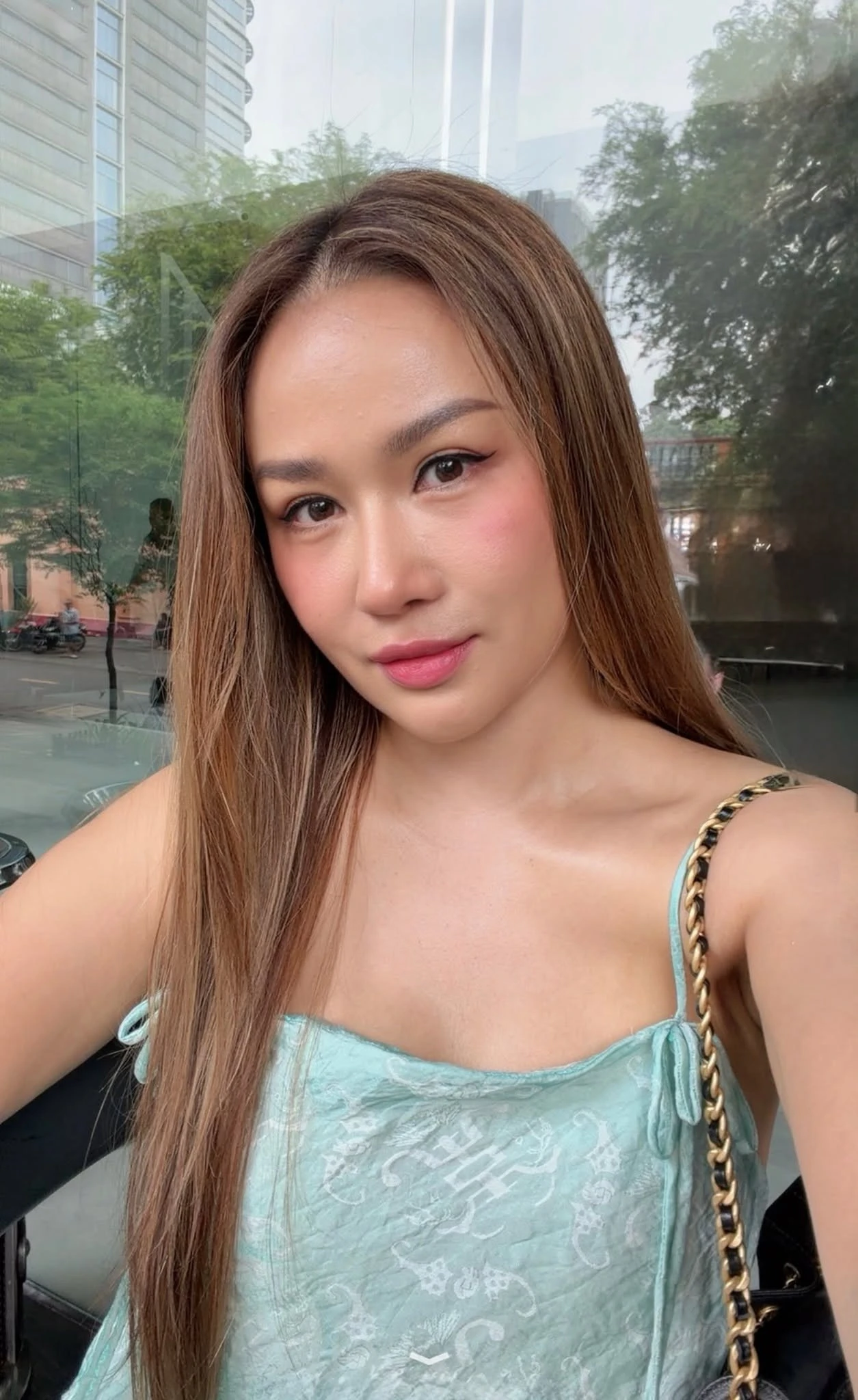 MC Hoài Anh VTV đẹp nền nã, Cục trưởng Xuân Bắc chống ngập giữa đêm - Hình 8