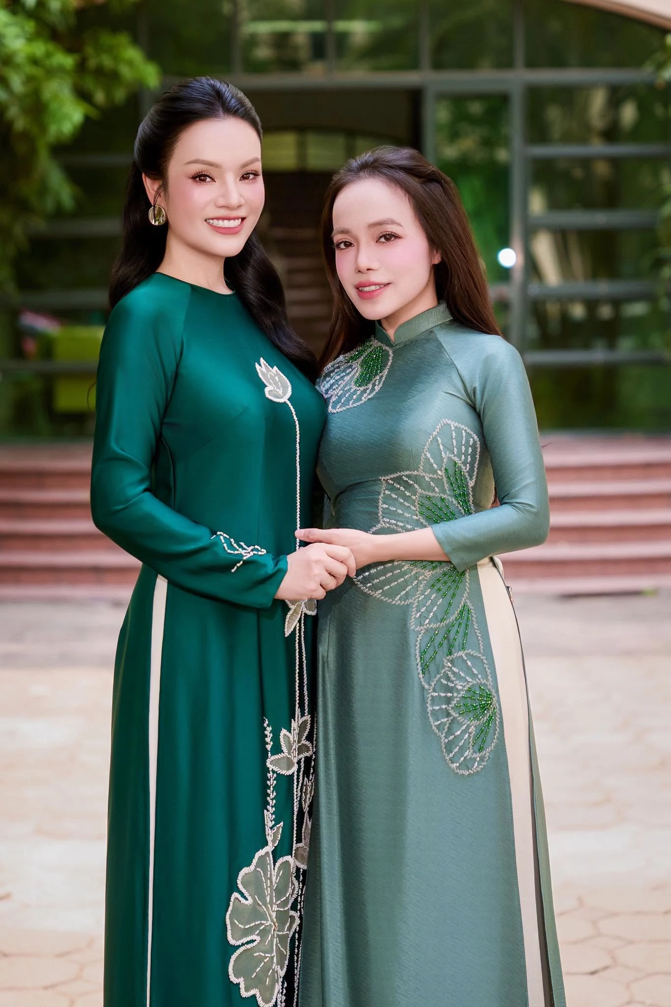 MC Hoài Anh VTV đẹp nền nã, Cục trưởng Xuân Bắc chống ngập giữa đêm - Hình 4