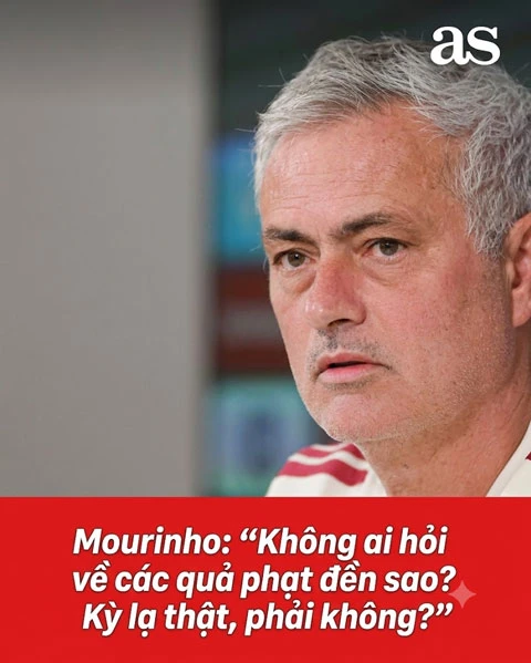 Mourinho lại thành tâm điểm với câu hỏi cực sốc trong buổi họp báo - Hình 1